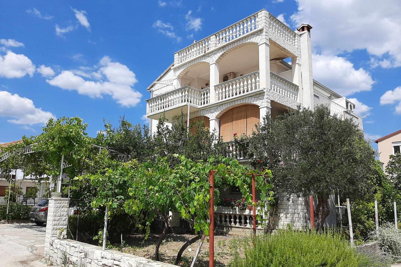 Apartments And Rooms With Parking Space Kastel Stafilic, Kastela - 18673 外观 照片