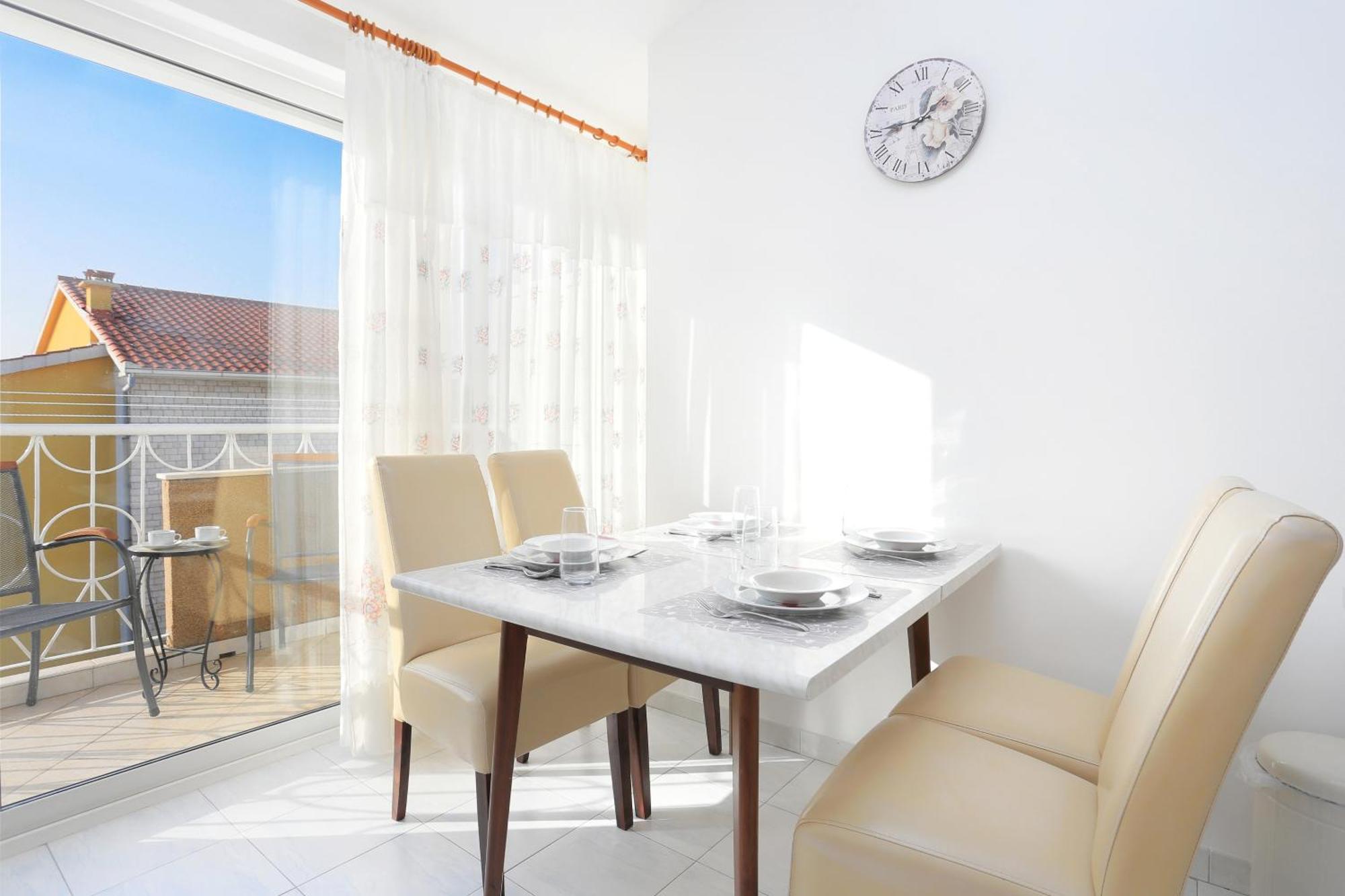 Apartments And Rooms With Parking Space Kastel Stafilic, Kastela - 18673 客房 照片